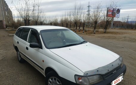 Toyota Caldina, 2001 год, 355 000 рублей, 2 фотография