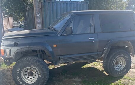 Nissan Patrol, 1994 год, 650 000 рублей, 2 фотография