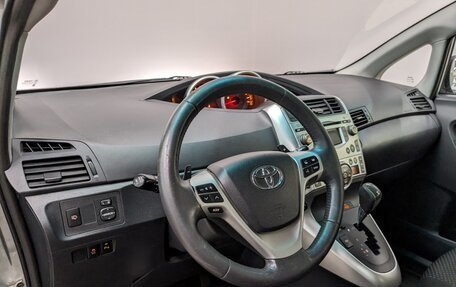 Toyota Verso I, 2011 год, 1 230 000 рублей, 16 фотография