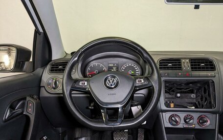 Volkswagen Polo VI (EU Market), 2019 год, 1 050 000 рублей, 19 фотография