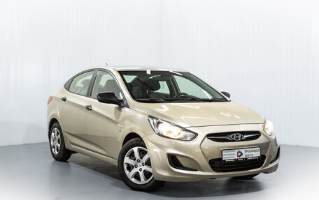 Hyundai Solaris II рестайлинг, 2013 год, 1 050 000 рублей, 2 фотография