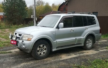 Mitsubishi Pajero III рестайлинг, 2004 год, 850 000 рублей, 1 фотография