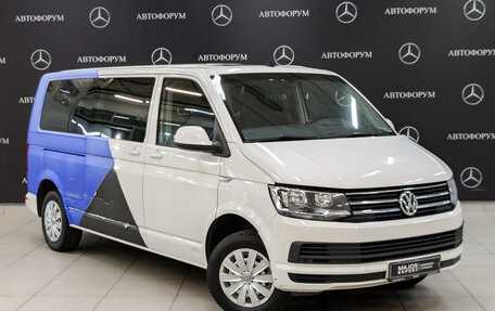 Volkswagen Caravelle T6 рестайлинг, 2019 год, 2 750 000 рублей, 3 фотография