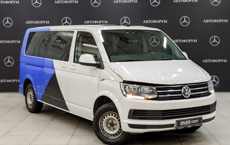 Volkswagen Caravelle T6 рестайлинг, 2019 год, 2 750 000 рублей, 3 фотография