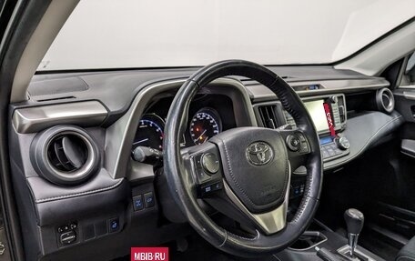 Toyota RAV4, 2018 год, 2 890 000 рублей, 16 фотография