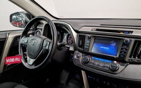 Toyota RAV4, 2018 год, 2 890 000 рублей, 24 фотография