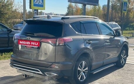 Toyota RAV4, 2017 год, 2 350 000 рублей, 5 фотография