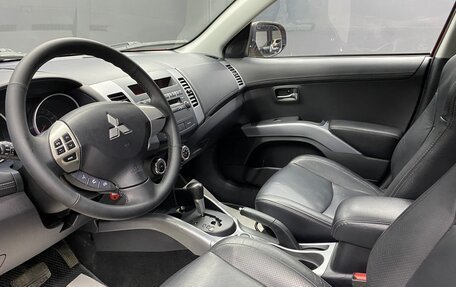 Mitsubishi Outlander III рестайлинг 3, 2010 год, 1 200 000 рублей, 8 фотография