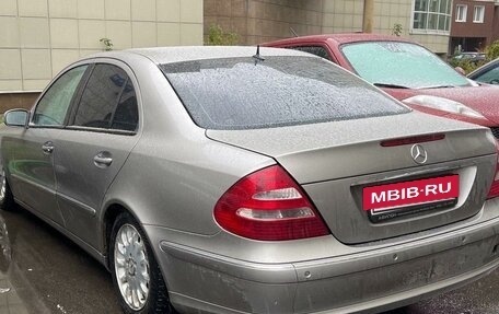 Mercedes-Benz E-Класс, 2003 год, 630 000 рублей, 3 фотография