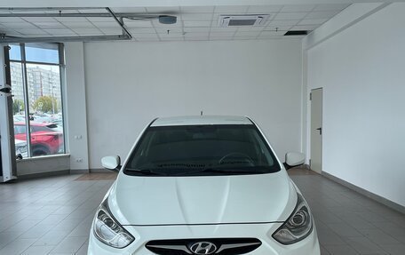 Hyundai Solaris II рестайлинг, 2011 год, 763 000 рублей, 2 фотография