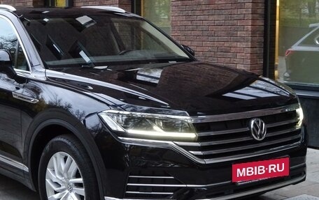 Volkswagen Touareg III, 2019 год, 6 000 000 рублей, 28 фотография