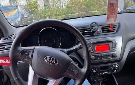 KIA Rio III рестайлинг, 2013 год, 900 000 рублей, 5 фотография