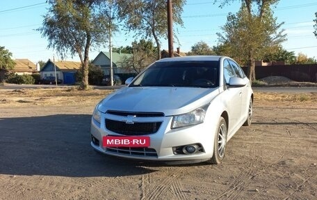 Chevrolet Cruze II, 2010 год, 591 000 рублей, 6 фотография