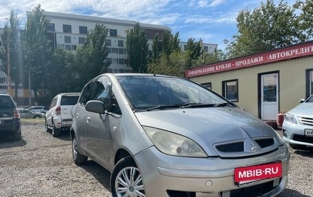 Mitsubishi Colt VI рестайлинг, 2002 год, 300 000 рублей, 2 фотография