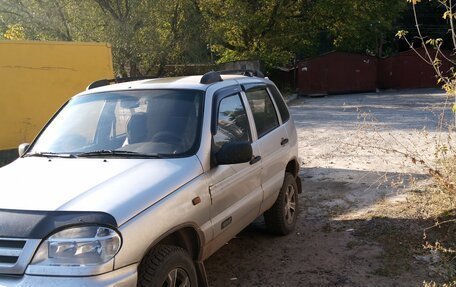 Chevrolet Niva I рестайлинг, 2004 год, 365 000 рублей, 2 фотография