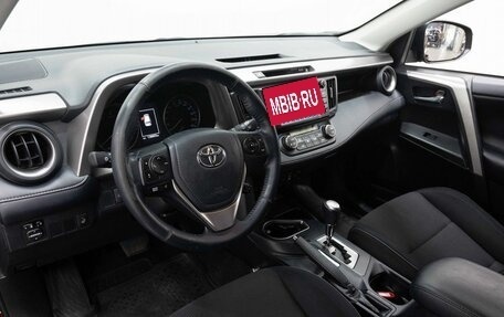 Toyota RAV4, 2018 год, 2 350 000 рублей, 9 фотография