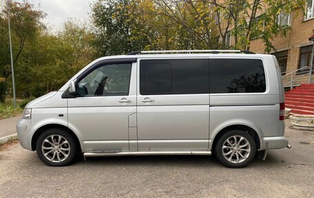 Volkswagen Caravelle T5, 2006 год, 1 150 000 рублей, 5 фотография