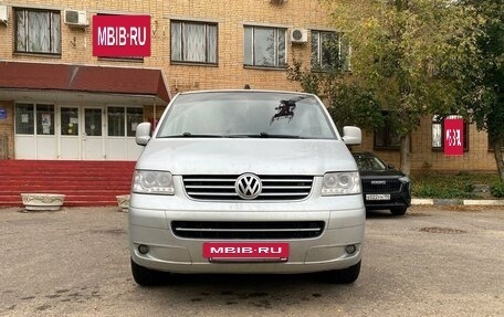 Volkswagen Caravelle T5, 2006 год, 1 150 000 рублей, 3 фотография