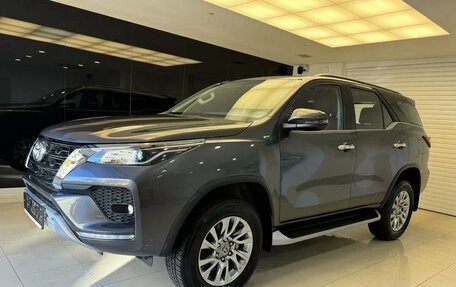 Toyota Fortuner II, 2023 год, 8 300 000 рублей, 3 фотография