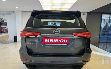 Toyota Fortuner II, 2023 год, 8 300 000 рублей, 6 фотография