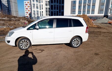 Opel Zafira B, 2013 год, 700 000 рублей, 2 фотография