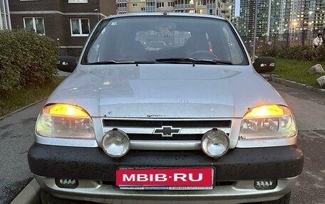 Chevrolet Niva I рестайлинг, 2003 год, 130 000 рублей, 1 фотография