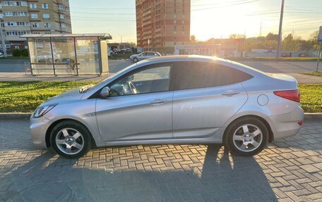 Hyundai Solaris II рестайлинг, 2011 год, 820 000 рублей, 3 фотография