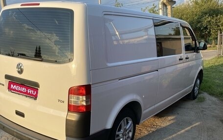 Volkswagen Transporter T5 рестайлинг, 2013 год, 2 550 000 рублей, 2 фотография