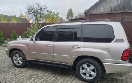 Toyota Land Cruiser 100 рестайлинг 2, 2000 год, 1 600 000 рублей, 3 фотография