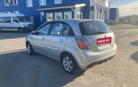 KIA Rio II, 2011 год, 650 000 рублей, 4 фотография