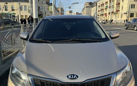 KIA Rio III рестайлинг, 2014 год, 1 000 000 рублей, 2 фотография