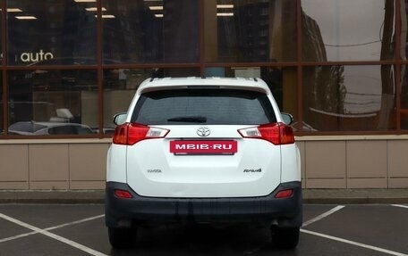 Toyota RAV4, 2015 год, 2 259 000 рублей, 4 фотография