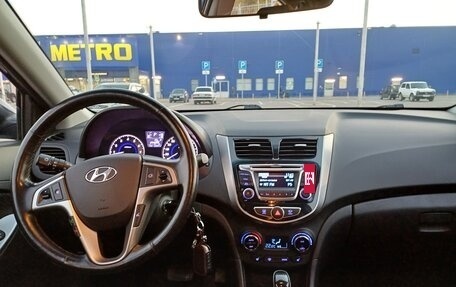 Hyundai Solaris II рестайлинг, 2015 год, 1 550 000 рублей, 5 фотография