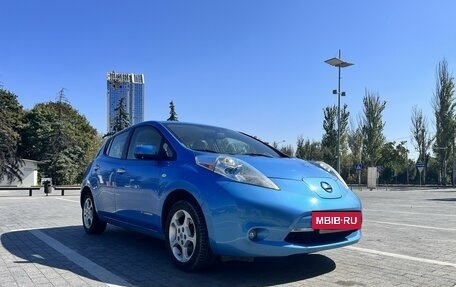 Nissan Leaf I, 2011 год, 1 000 000 рублей, 10 фотография