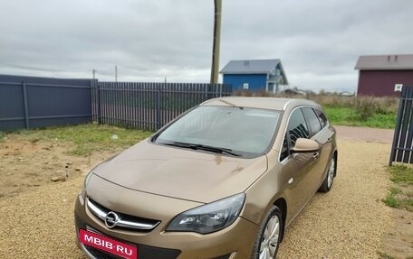 Opel Astra J, 2013 год, 820 000 рублей, 3 фотография