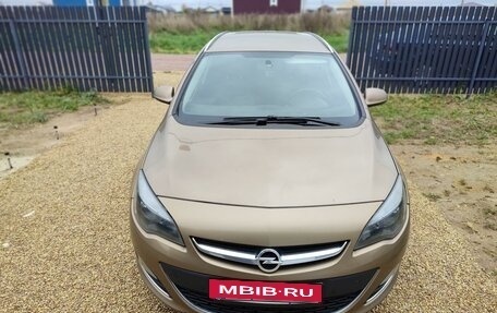 Opel Astra J, 2013 год, 820 000 рублей, 2 фотография