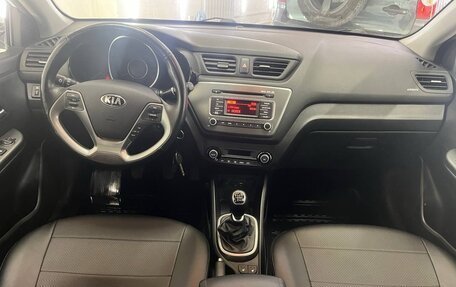 KIA Rio III рестайлинг, 2017 год, 1 345 000 рублей, 27 фотография