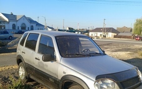 Chevrolet Niva I рестайлинг, 2003 год, 260 000 рублей, 2 фотография