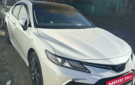 Toyota Camry, 2023 год, 3 800 000 рублей, 13 фотография