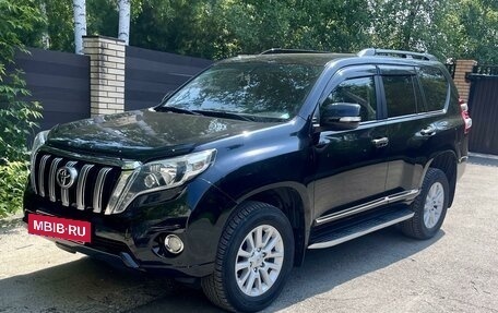 Toyota Land Cruiser Prado 150 рестайлинг 2, 2015 год, 3 800 000 рублей, 2 фотография