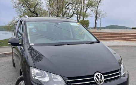 Volkswagen Sharan II, 2015 год, 980 000 рублей, 3 фотография