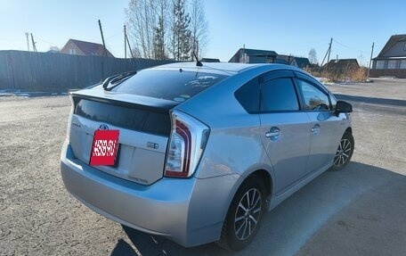 Toyota Prius, 2014 год, 1 320 000 рублей, 2 фотография