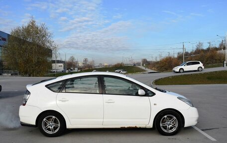 Toyota Prius, 2008 год, 697 000 рублей, 5 фотография