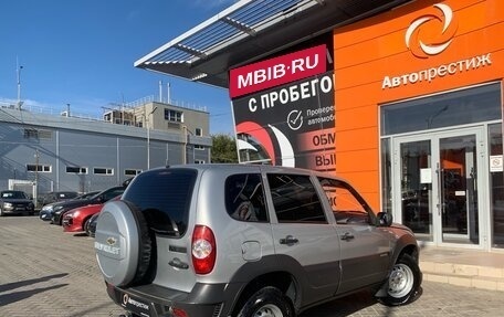 Chevrolet Niva I рестайлинг, 2011 год, 720 000 рублей, 7 фотография