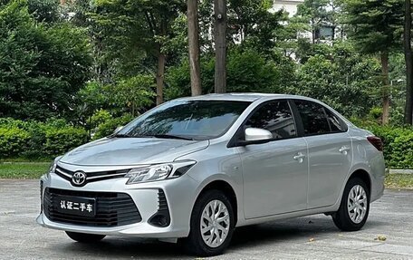 Toyota Vios III, 2021 год, 1 350 000 рублей, 1 фотография