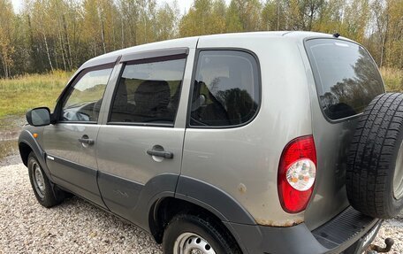 Chevrolet Niva I рестайлинг, 2011 год, 530 000 рублей, 2 фотография