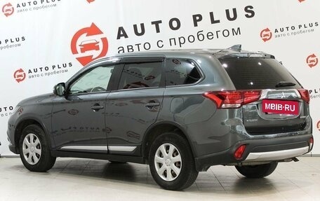 Mitsubishi Outlander III рестайлинг 3, 2018 год, 2 429 000 рублей, 4 фотография