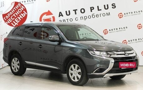 Mitsubishi Outlander III рестайлинг 3, 2018 год, 2 429 000 рублей, 2 фотография