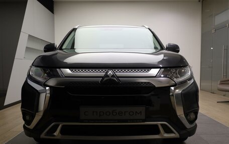 Mitsubishi Outlander III рестайлинг 3, 2019 год, 2 440 000 рублей, 2 фотография