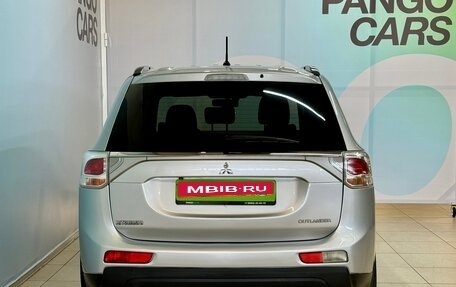 Mitsubishi Outlander III рестайлинг 3, 2013 год, 1 334 000 рублей, 6 фотография